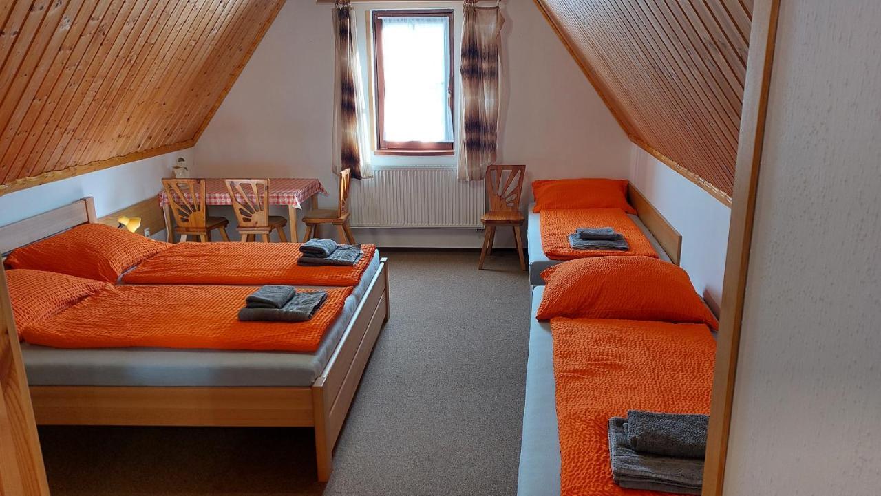 Rozmberska Basta Hotel Trebon Bagian luar foto
