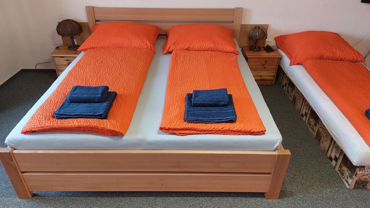 Rozmberska Basta Hotel Trebon Bagian luar foto