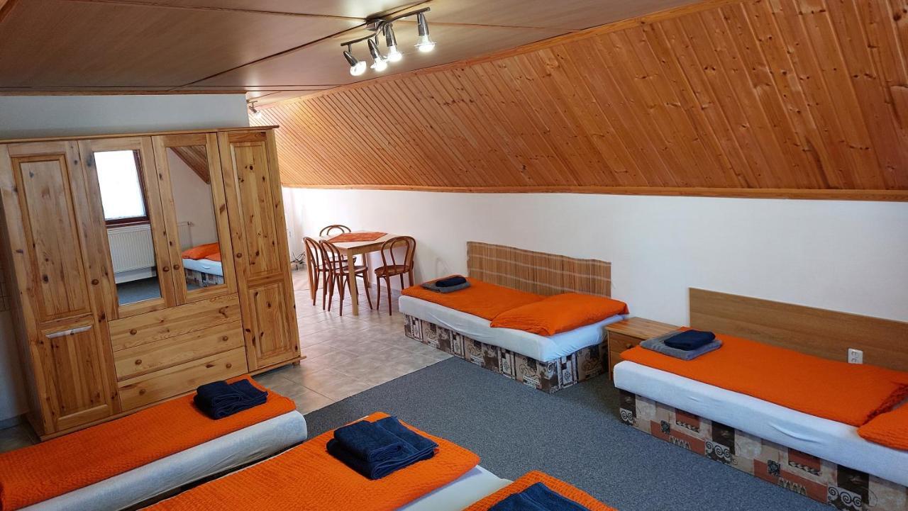 Rozmberska Basta Hotel Trebon Bagian luar foto